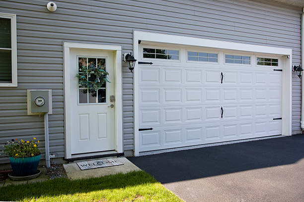 24/7 Emergency Garage Door Panel Replacement experts in Malad City, ID